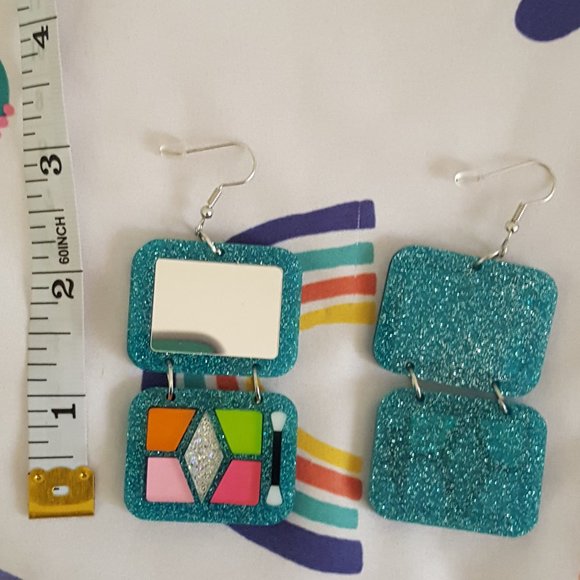 big blue acrylic glitter resin rainbow eyeshadow palette shaped mirror earrings - Picture 3 of 3
